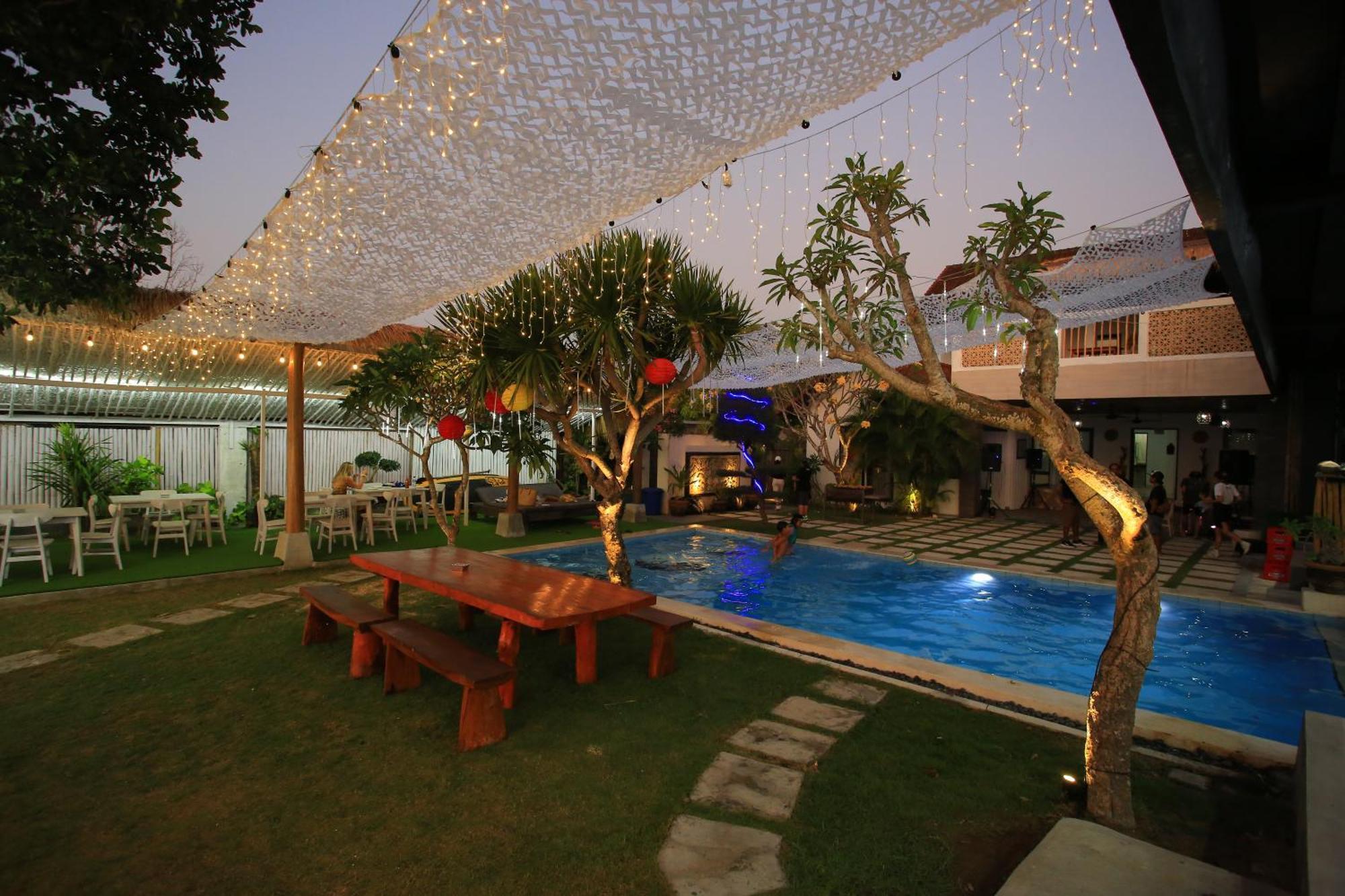 3 Monkeys Lembongan Studio Apartments Gym Recovery Centre 외부 사진