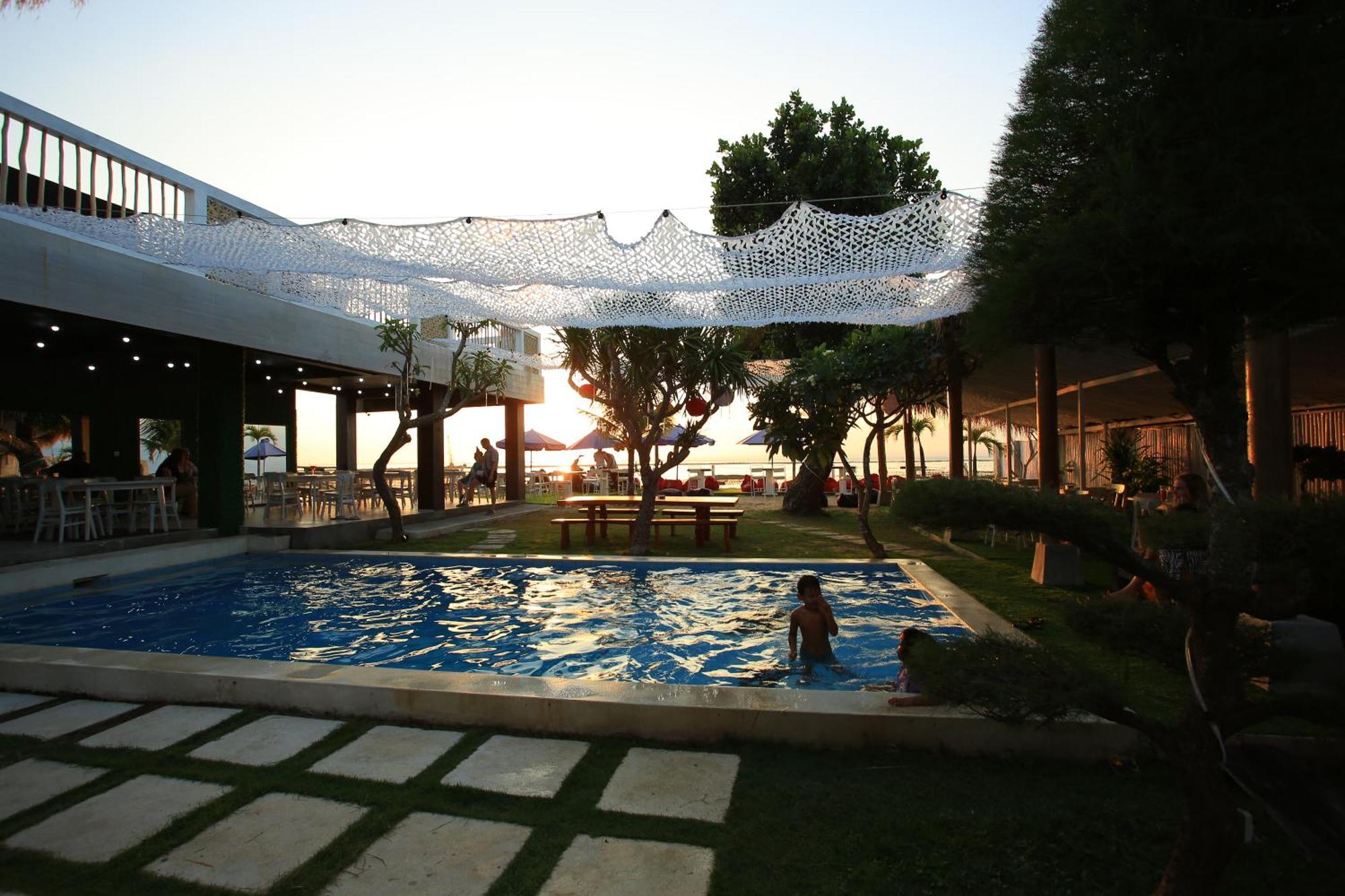 3 Monkeys Lembongan Studio Apartments Gym Recovery Centre 외부 사진