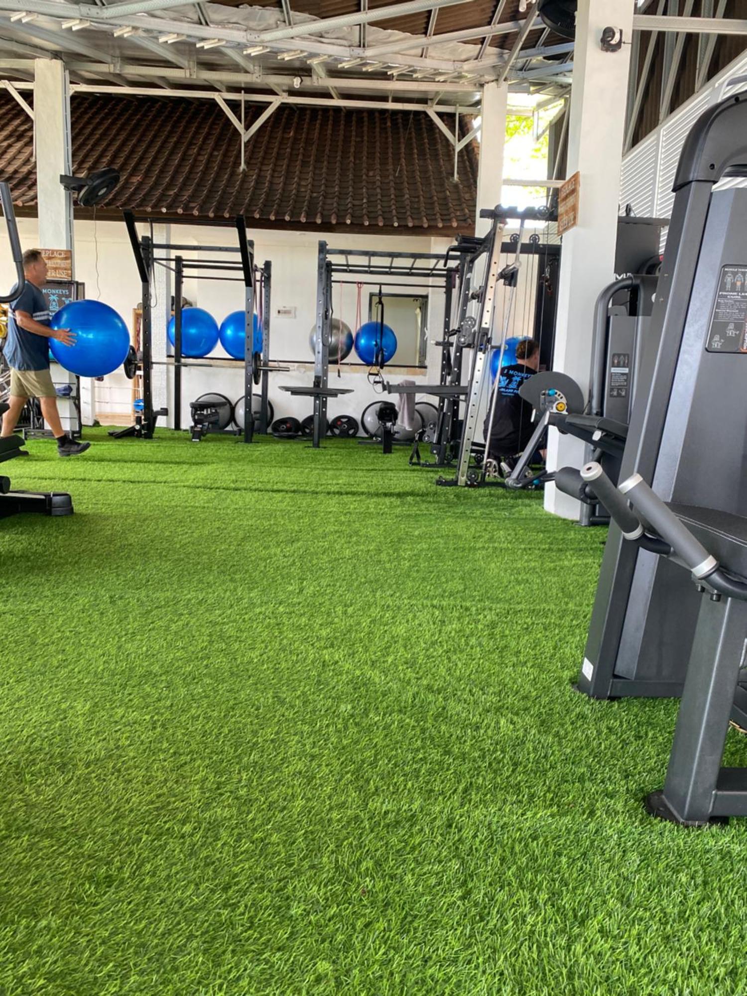 3 Monkeys Lembongan Studio Apartments Gym Recovery Centre 외부 사진